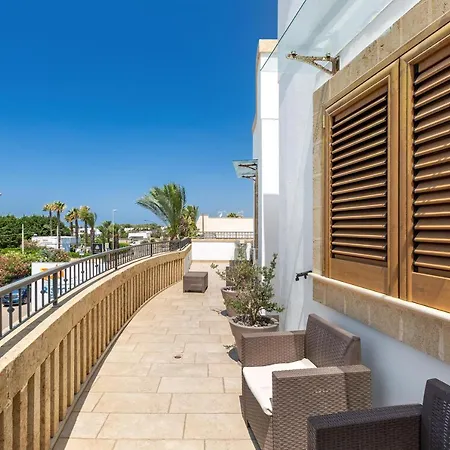 Lido Marini Rooms Szálloda Lido Marini