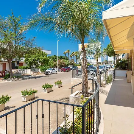 Lido Marini Rooms Szálloda 2*